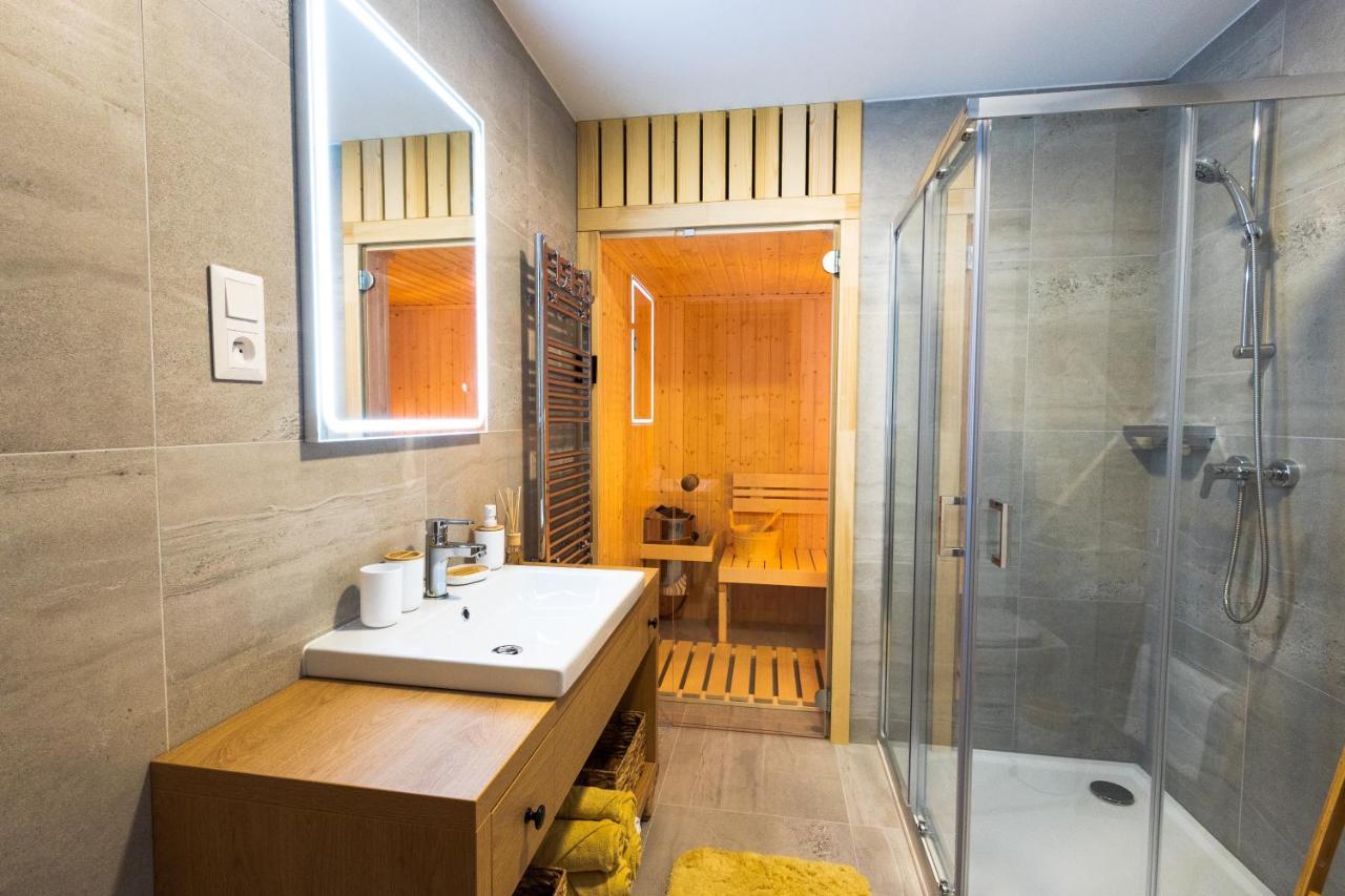 Hillhome Apartment & Sauna Доновали Екстериор снимка