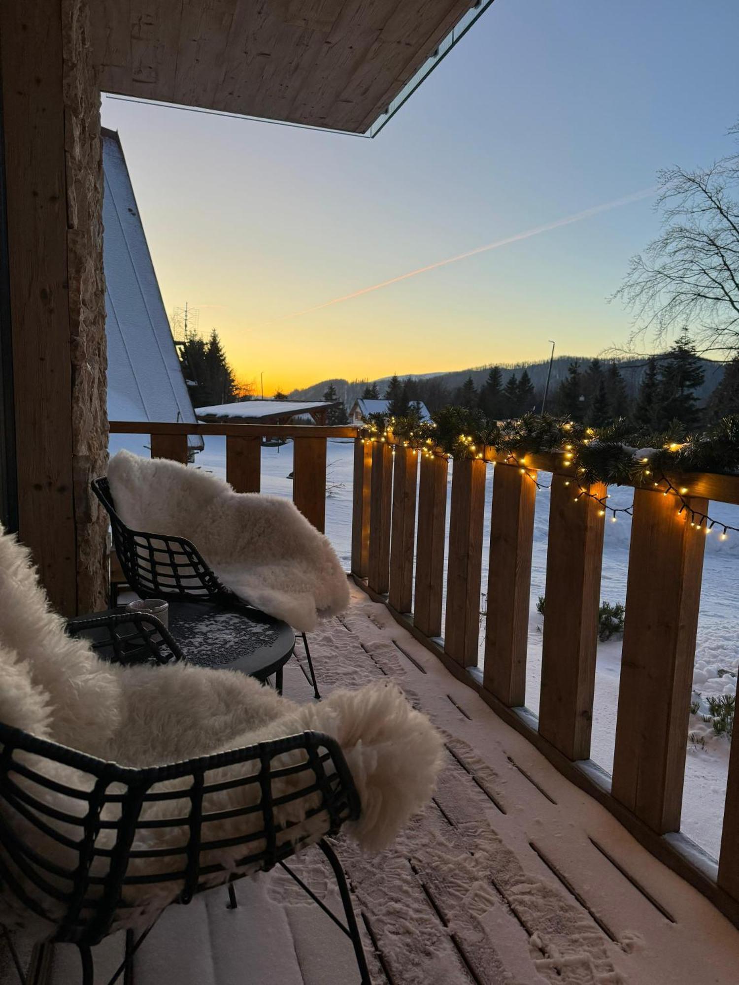 Hillhome Apartment & Sauna Доновали Екстериор снимка